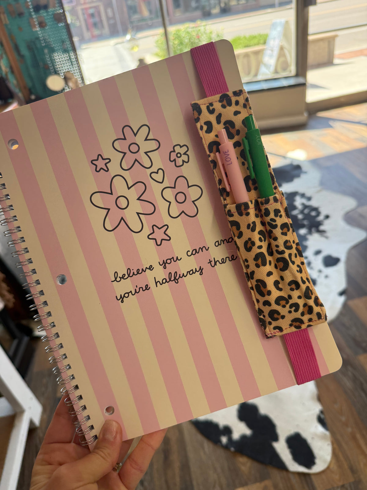 Fits standard Notebook (notebook not included)